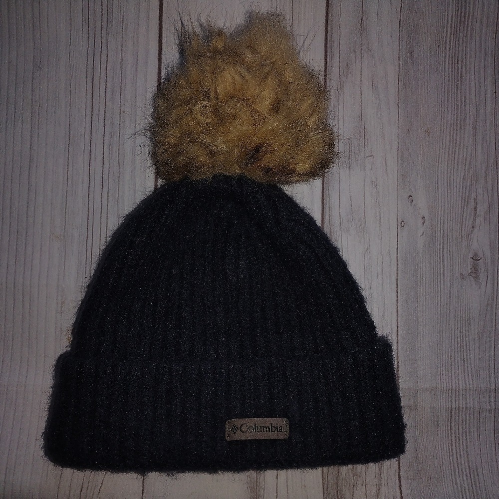 Columbia Women's Winter Beanie‎ Hat with Faux Fur Pom Pom Navy Blue O S